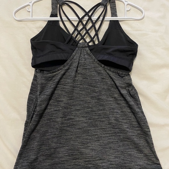 Lululemon tank top with built in bra - Picture 2 of 3